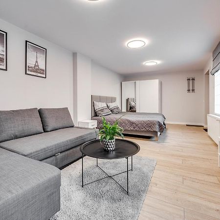 Central Platinum Apartments 19 Рыбник Экстерьер фото